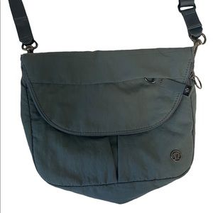 Lululemon All Night Festival Bag